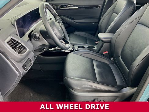 Certified 2025 Kia Seltos EX image 3