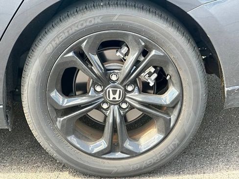 Used 2025 Honda Accord SE image 4