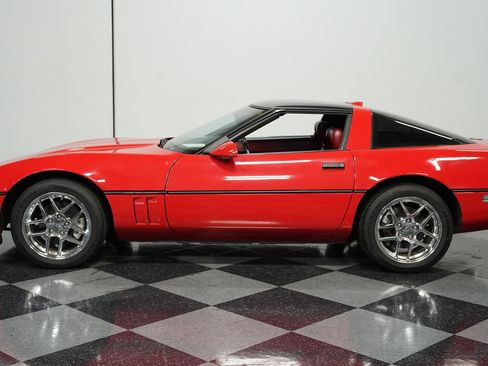 Used 1989 Chevrolet Corvette Coupe image 2