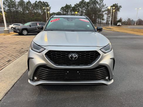 Certified 2024 Toyota Highlander XSE image 7