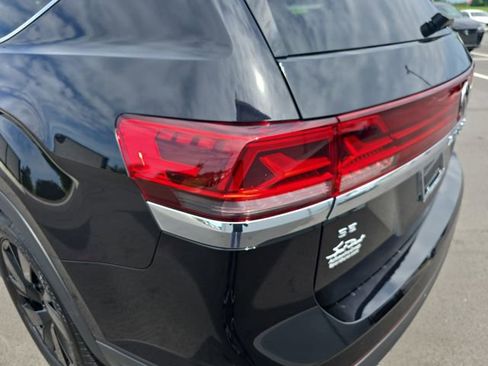 New 2026 Volkswagen Atlas SE FWD image 29