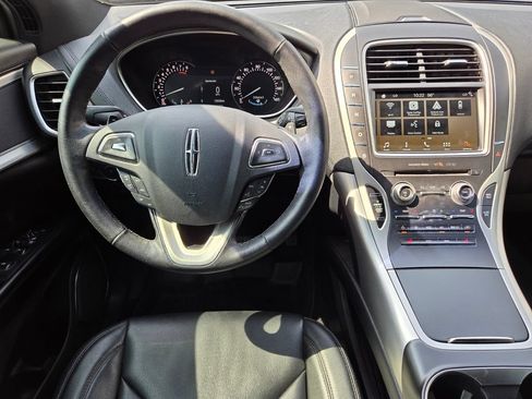 Used 2017 Lincoln MKX Premiere FWD image 21