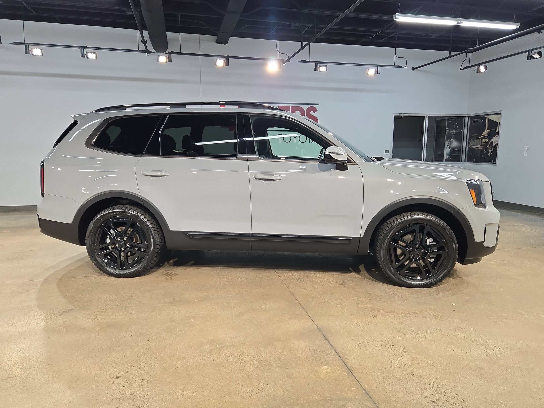 Used 2025 Kia Telluride SX Prestige X-Line AWD/4WD image 8