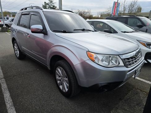Used 2012 Subaru Forester 2.5X Premium w/ All-Weather Pkg image 2