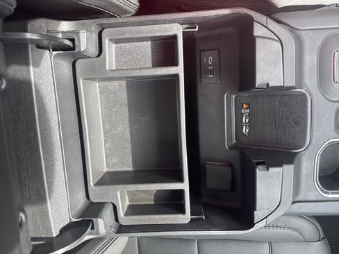 Used 2024 GMC Sierra 2500 Denali w/ Denali Reserve Package AWD/4WD image 20