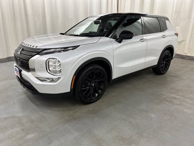 Used 2023 Mitsubishi Outlander SEL Black Edition AWD/4WD image 2