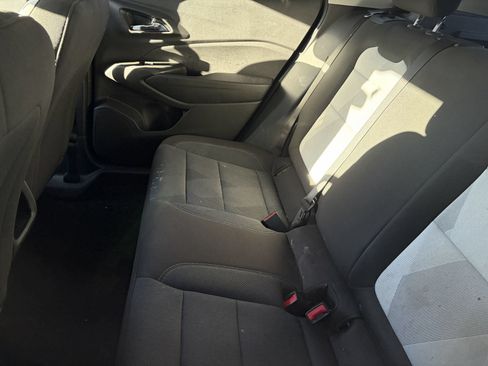 Used 2025 Chevrolet Trax LS w/ LS Convenience Package FWD image 11