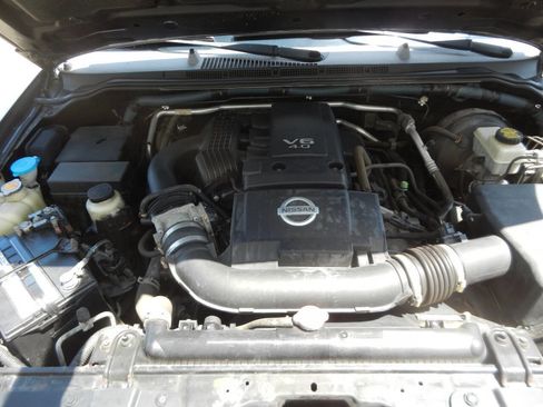 Used 2009 Nissan Frontier SE w/ SE Value Truck Pkg AWD/4WD image 44