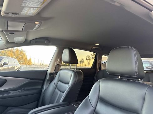 Used 2024 Nissan Murano SV w/ SV Midnight Edition Package image 17