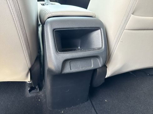 Used 2025 Honda HR-V EX-L image 24