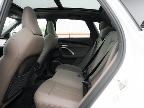 Certified 2025 Audi Q5 Premium w/ Premium Plus AWD/4WD image 20