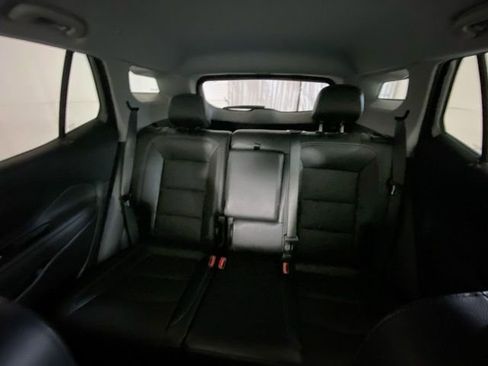Used 2023 GMC Terrain SLT FWD image 10