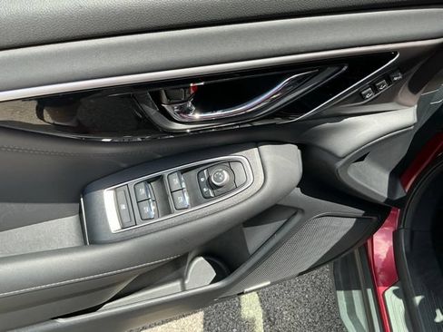 Certified 2025 Subaru Outback Limited AWD/4WD image 14
