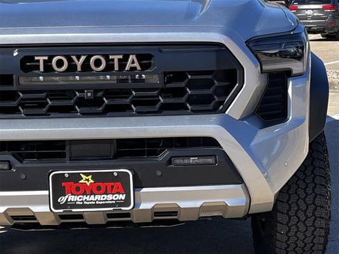Used 2024 Toyota Tacoma Trailhunter image 8