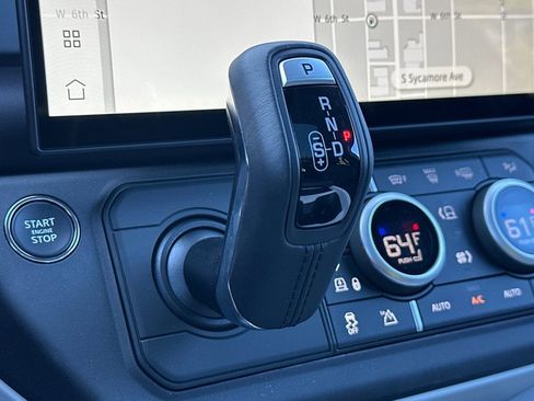 New 2026 Land Rover Defender 110 X-Dynamic SE image 23