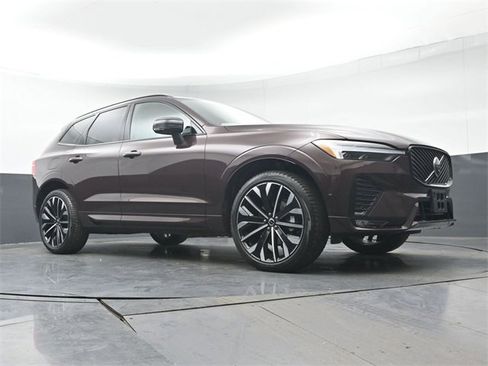 Used 2026 Volvo XC60 B5 Ultra w/ Protection Package Premier image 40