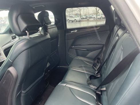 Used 2019 Lincoln MKC Reserve image 16