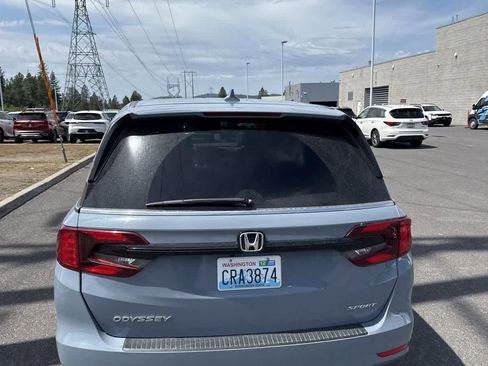 Used 2024 Honda Odyssey Sport image 4