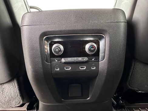 Certified 2023 GMC Yukon Denali Ultimate AWD/4WD image 28