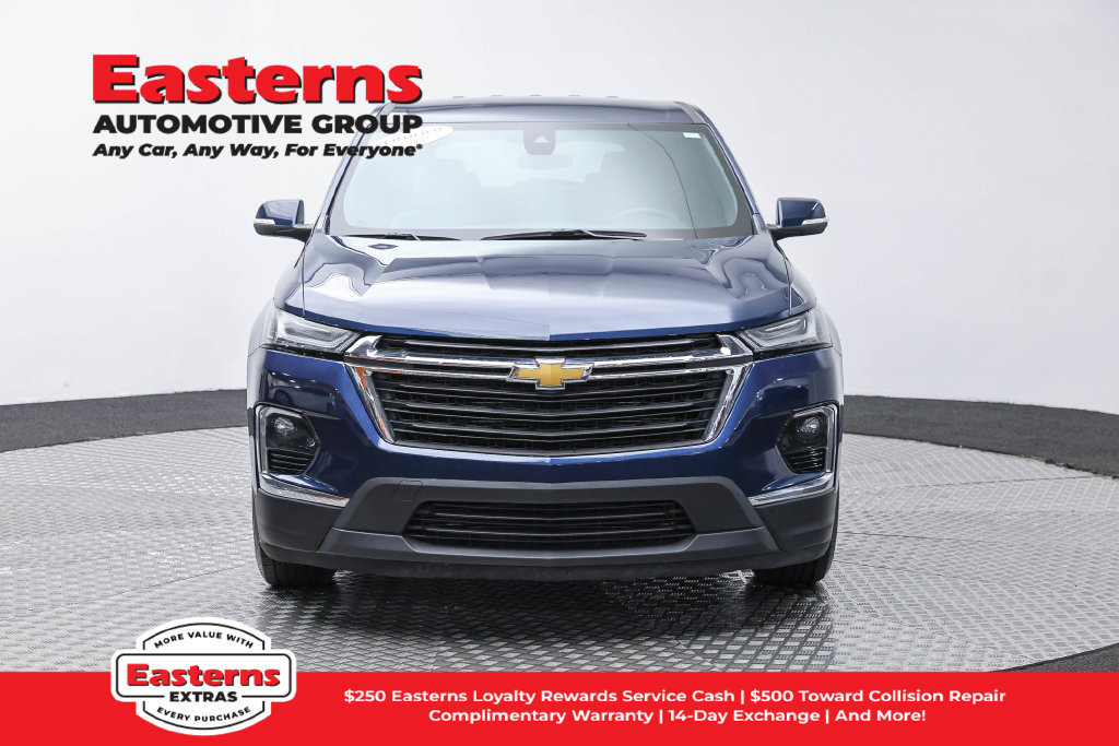 Used 2023 Chevrolet Traverse LS w/ Safety Package FWD image 3