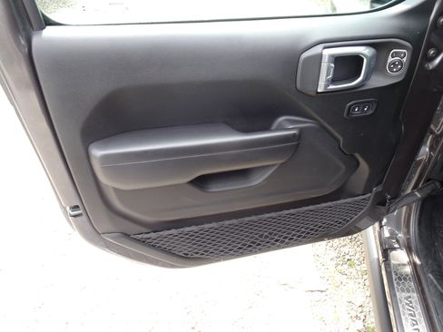 Used 2021 Jeep Wrangler Unlimited Rubicon image 14