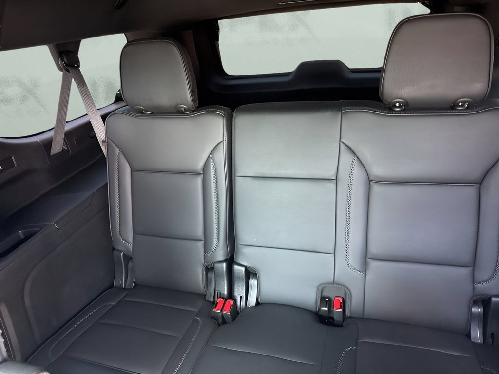 Used 2024 GMC Yukon XL Denali w/ Advanced Technology Package AWD/4WD image 11