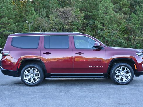 Used 2022 Jeep Wagoneer Series II image 10