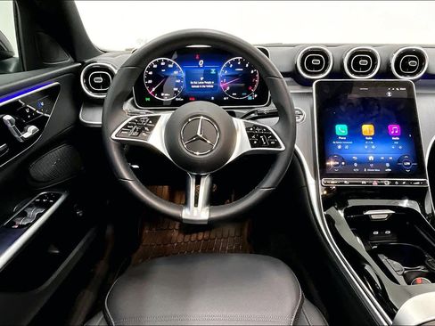 Used 2025 Mercedes-Benz C 300 Sedan image 6