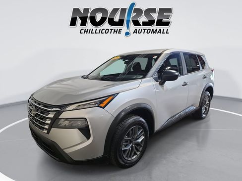 Used 2024 Nissan Rogue S FWD image 1