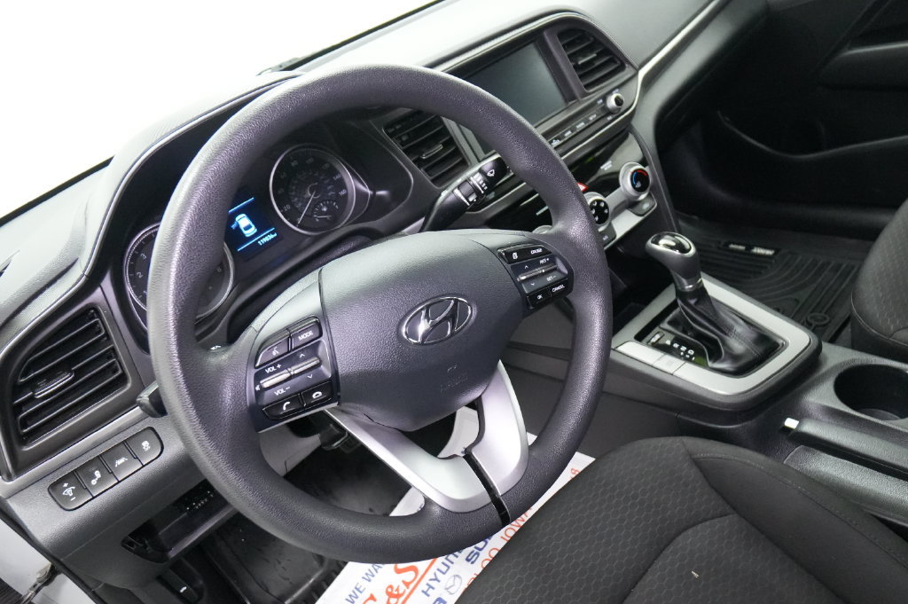 Used 2019 Hyundai Elantra SEL w/ Cargo Package FWD image 18
