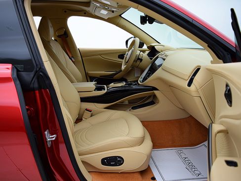Used 2023 Aston Martin DBX 707 AWD/4WD image 24