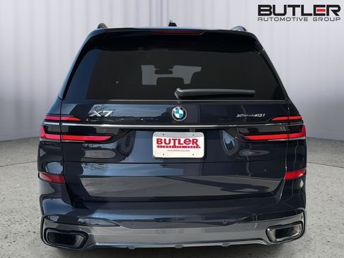 Certified 2023 BMW X7 xDrive40i w/ M Sport Package image 4