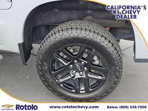 Used 2024 Chevrolet Silverado 1500 Custom Trail Boss w/ Turbomax Blackout Package AWD/4WD image 11