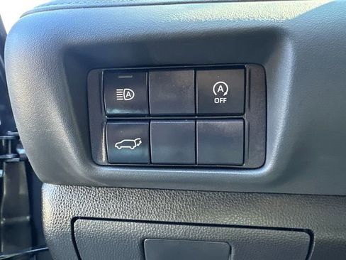 Certified 2024 Toyota Highlander XLE AWD/4WD image 35