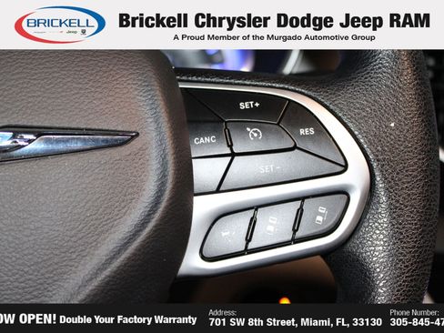 Used 2020 Chrysler Pacifica Touring w/ Advanced Safetytec Group FWD image 34