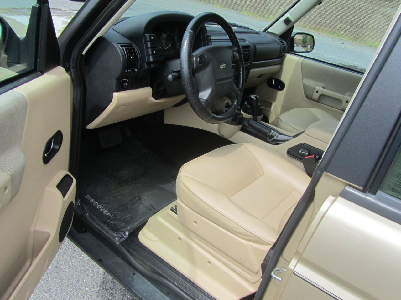 Used 2004 Land Rover Discovery S AWD/4WD image 16