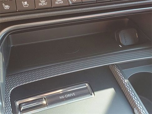 Certified 2025 MAZDA CX-70 Plug-In Hybrid w/ Premium Plus image 30