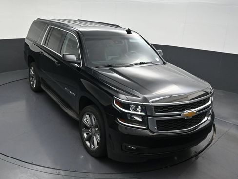 Used 2019 Chevrolet Suburban LT AWD/4WD image 21