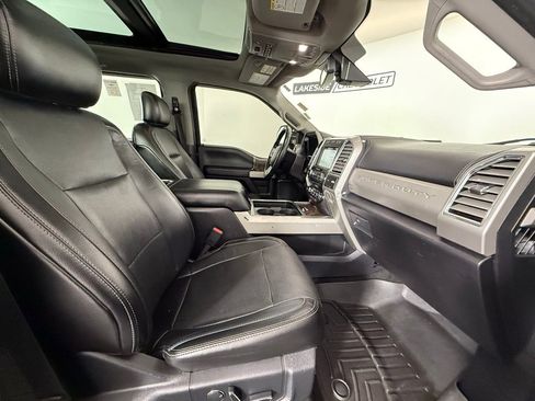 Used 2017 Ford F450 Lariat w/ Lariat Ultimate Package image 18