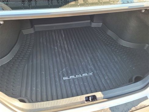 Used 2024 Toyota Camry SE image 25