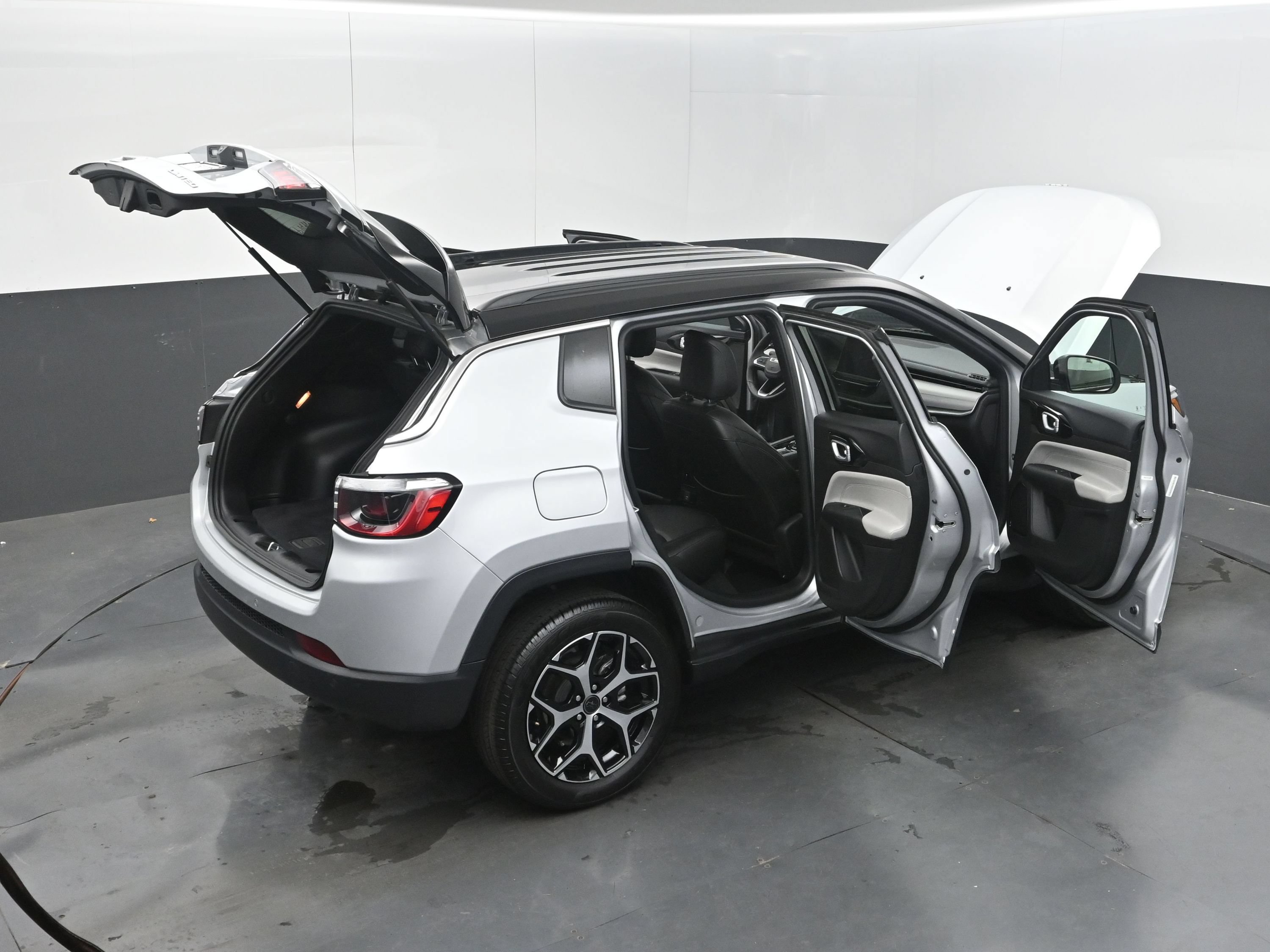 Used 2025 Jeep Compass Limited AWD/4WD image 46