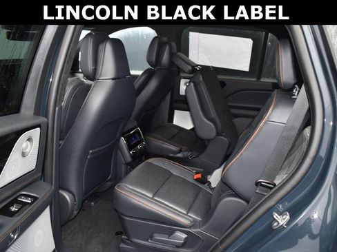 New 2025 Lincoln Aviator Black Label image 11