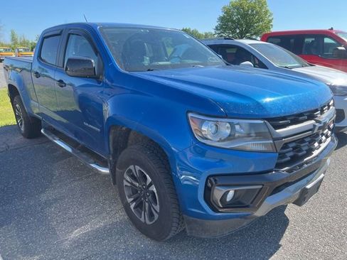 Used 2022 Chevrolet Colorado Z71 AWD/4WD image 2