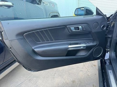 Used 2023 Ford Mustang Premium image 4