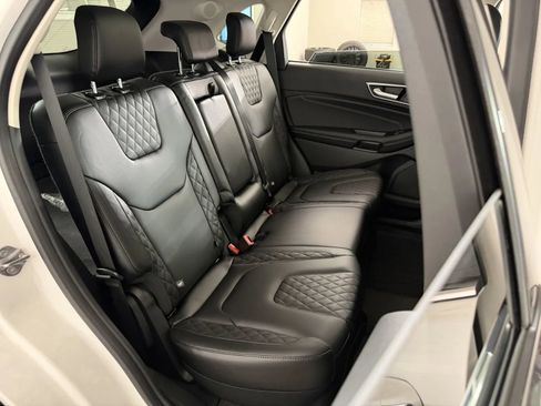 Used 2024 Ford Edge Titanium AWD/4WD image 36
