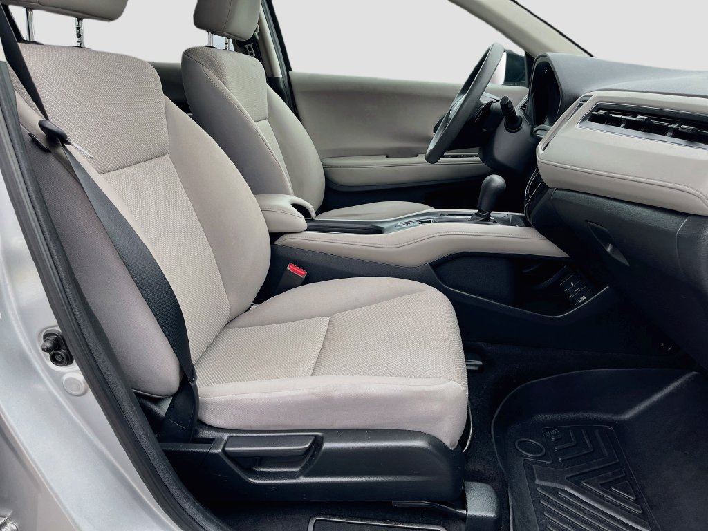 Used 2016 Honda HR-V EX image 26
