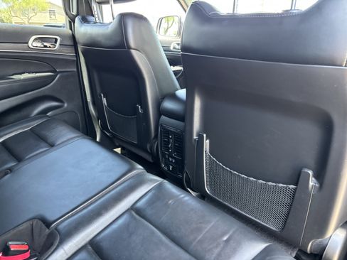Used 2021 Jeep Grand Cherokee Limited AWD/4WD image 11
