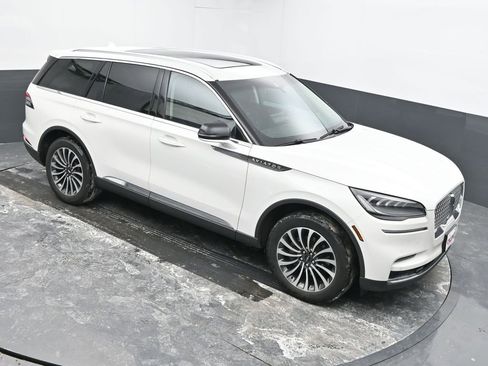 Used 2023 Lincoln Aviator AWD w/ Premium Package image 37
