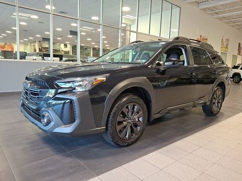 Certified 2025 Subaru Outback Onyx Edition AWD/4WD image 3