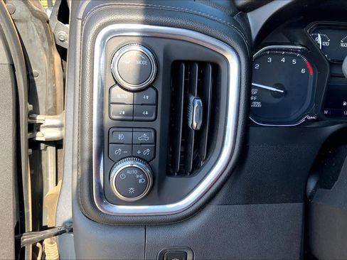 Used 2021 GMC Sierra 1500 Elevation AWD/4WD image 33
